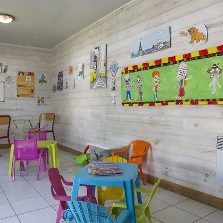 Mobil-home Confortable Avec Terrasse A - Api-1-52-230 *