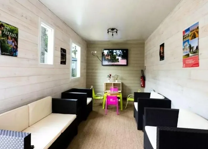 Mobil-home Confortable Avec Terrasse A - Api-1-52-230 Camping *