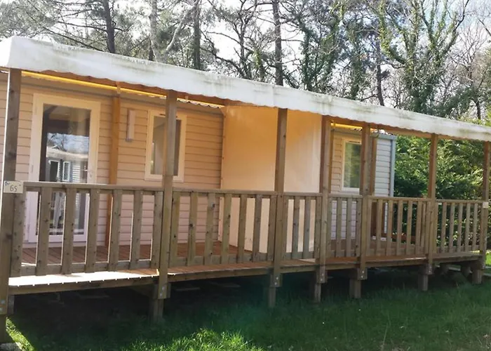 Mobil-home Confortable Avec Terrasse A - Api-1-52-230 Camping Royan